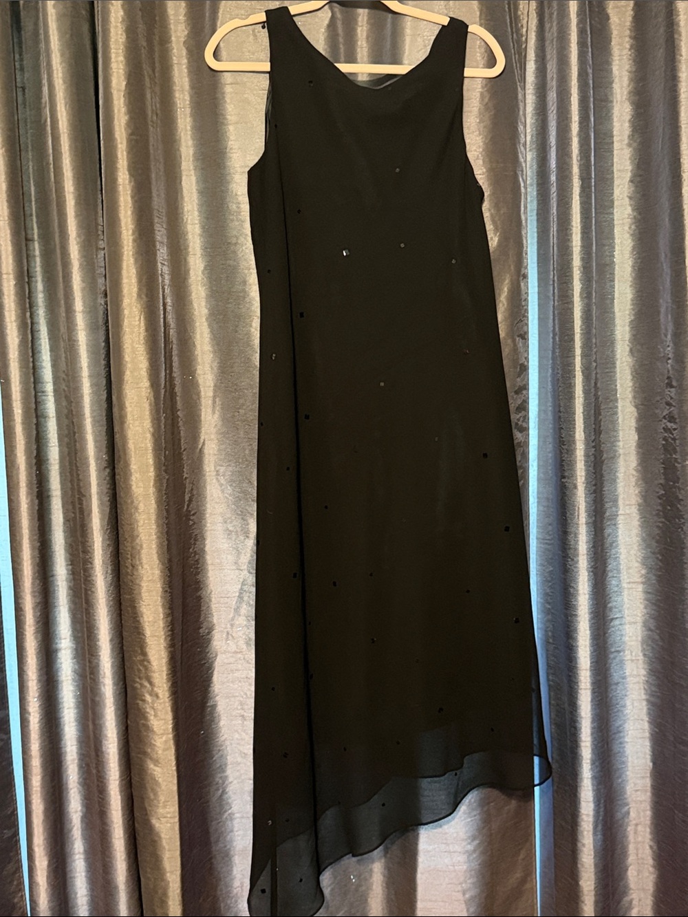 Jones Wear Dresses Black Sleeveless Asymmetrical Evening Dress